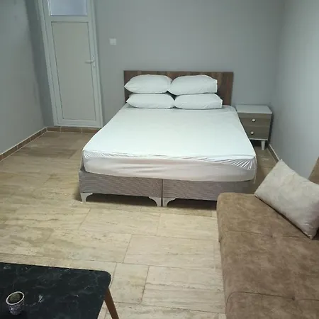 Guelsuem Butik Otel Couette-café *